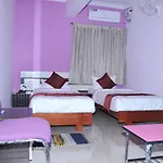 Oyo 16842 Brahma Inn