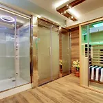 White Castle Boutique Apartment Hotel
