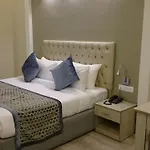 Mango Hotels - Purple Brigade