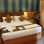 Savoury Business Hotel