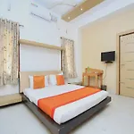 Capital O 11590 Red Carpet Residence