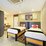 37Th Crescent Boutique Suites