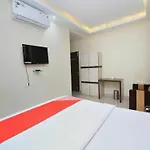 Oyo 13029 Hotel Bestend
