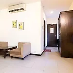 Oyo 345 Hotel Red Mount Aquilla