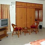 Paalmgrove Residency