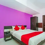 Oyo 16842 Brahma Inn