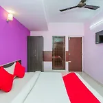 Oyo 16842 Brahma Inn