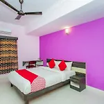 Oyo 16842 Brahma Inn
