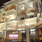 Sterling Living Space - Residency Road