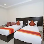 Oyo 4733 Champion Residency