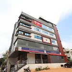 Oyo 4733 Champion Residency
