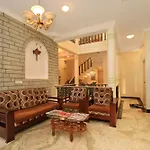 Oyo 10438 Green Villa