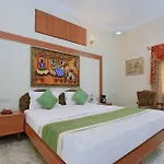 Oyo 10438 Green Villa