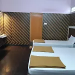 Sapphire Inn