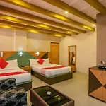 OYO 436 Emirates Suites