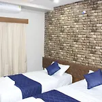 Olivia Inn And Suites