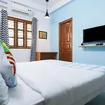 Elegant Stay Near Yediyur Lake