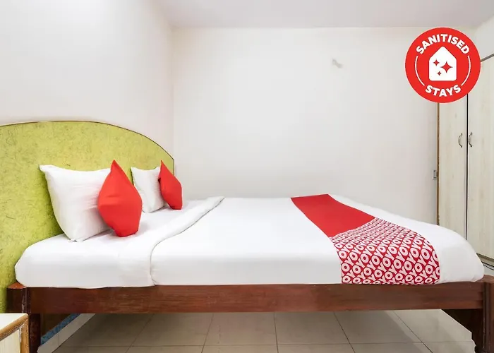 Oyo 16123 Chandana Deluxe