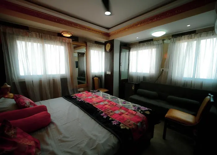 Collection O Ya Inn And Suites