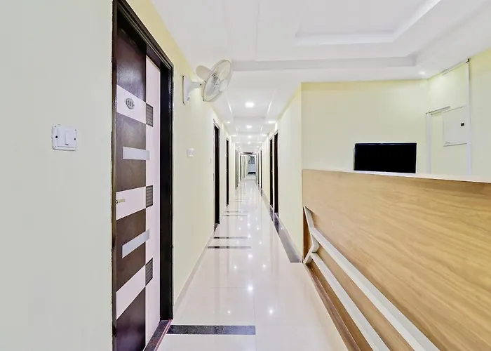 Oyo Sri Sai Residency Near Vijayanagar Metro Station