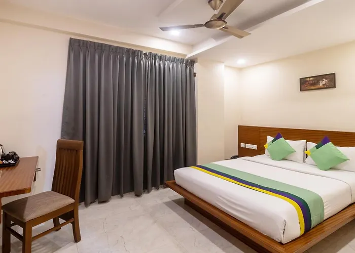 OYO 77066 Anjani Fortune Suites