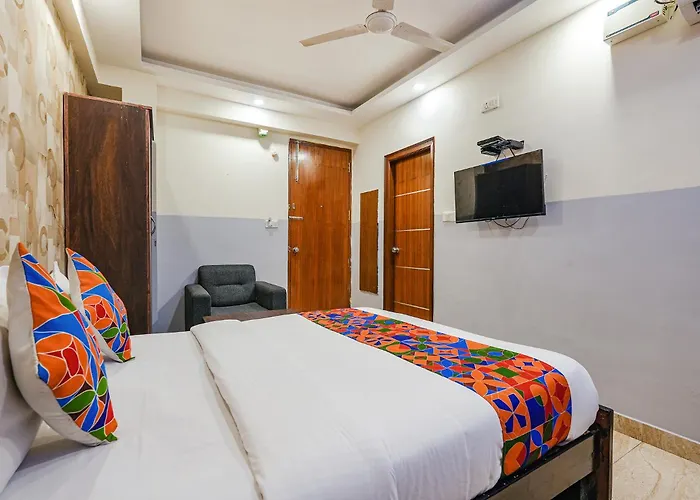 Capital O 69041 Yo Hotel