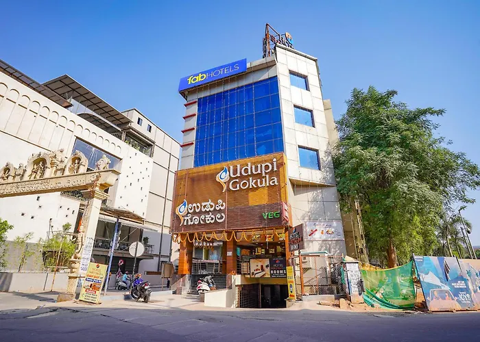 Fabhotel Shreyas Inn - Kaikondrahalli Lake