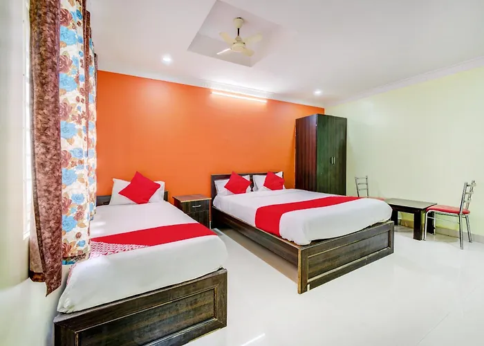 Oyo Flagship 76521 Manan Paradise