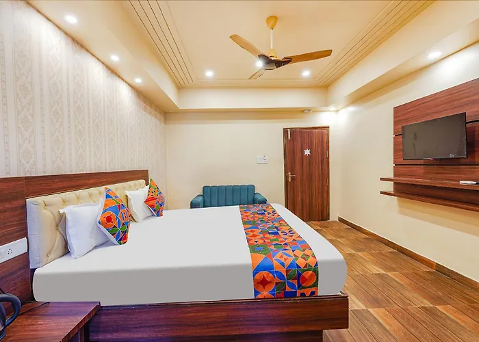 Fabhotel Grand Falcon