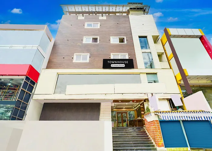 Super Townhouse Mg Road Near Commercial Street