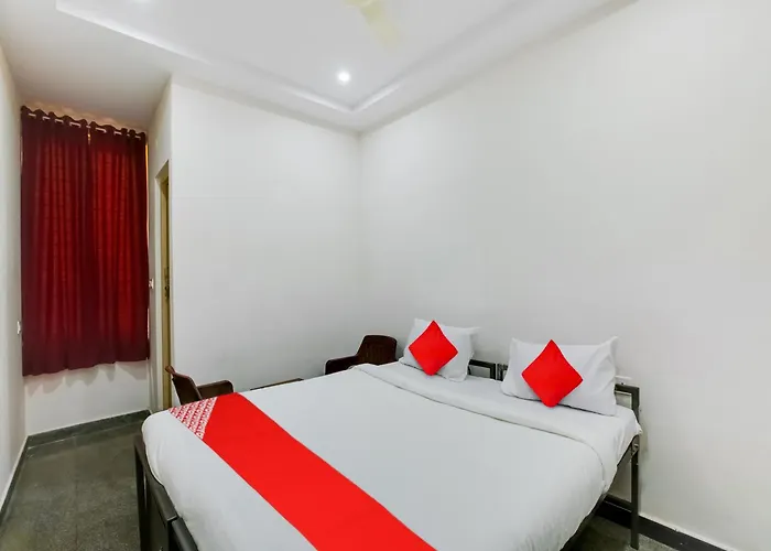 Hotel O Manjushree Boarding & Lodging Nearby Dr.Br Ambedkar Stadium Basveshwar Nagar