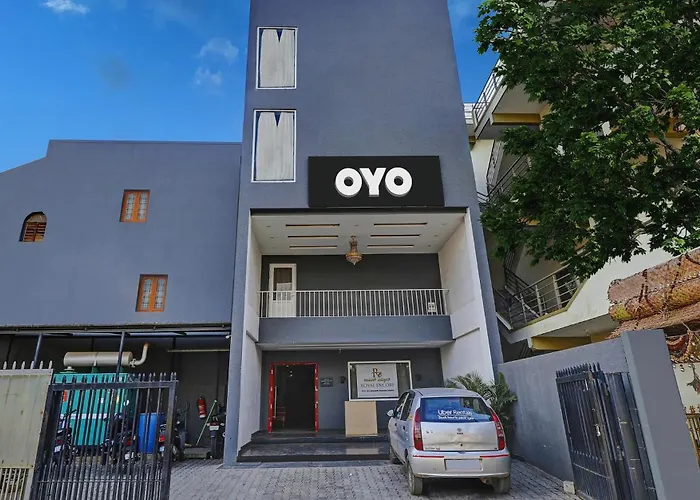 Hotel O Royal Encore