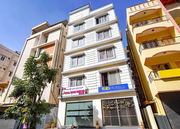 Fabhotel Royal Wood Premier - Domlur