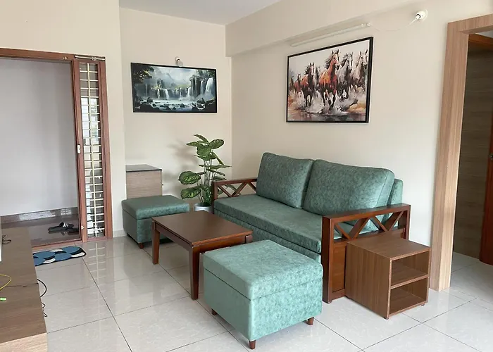 Deluxe 2Bhk Family And Business Service Apartments, Raj Royale Retreats