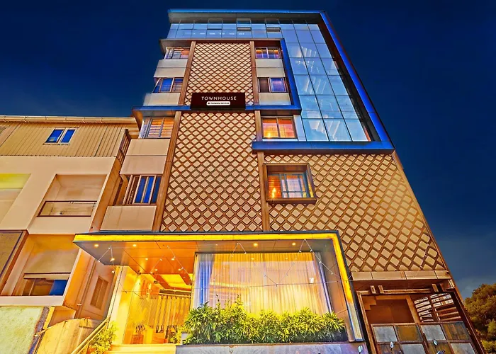 Super Townhouse Indiranagar