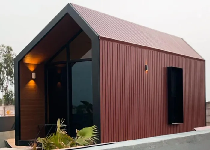 Sleek Saltbox By Podscape