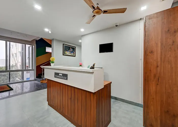 Hotel O Sgr Green Residency
