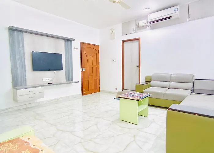 Spacious 2Bhk Apartment With Kitchen In Malleshwaram