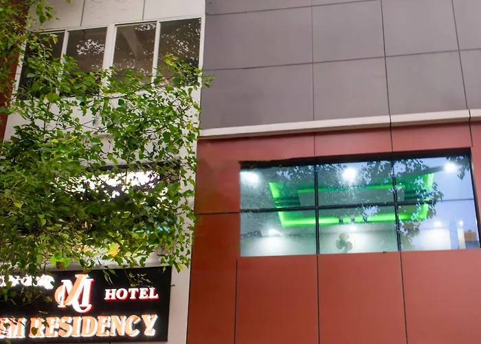 Octave Hotel Jm Residency