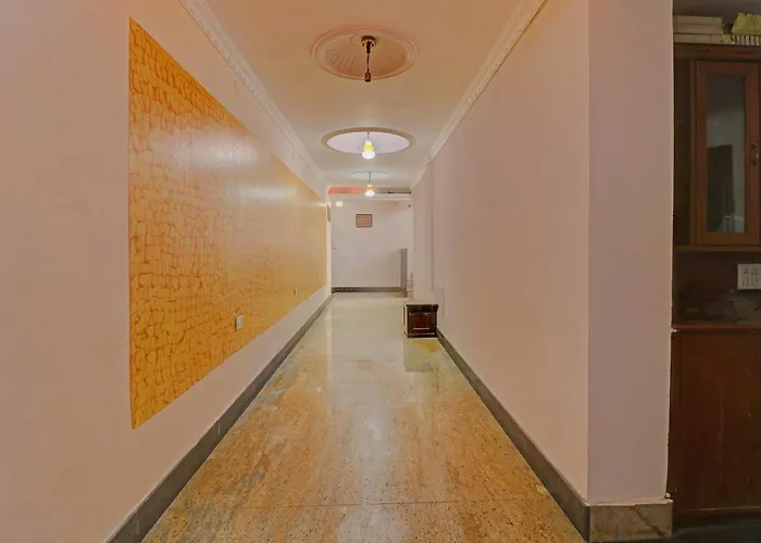 Hotel O Royal Grand Residency Near Lalbagh Botanical Garden