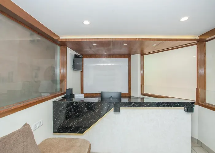 Oyo 15940 Olive Residency