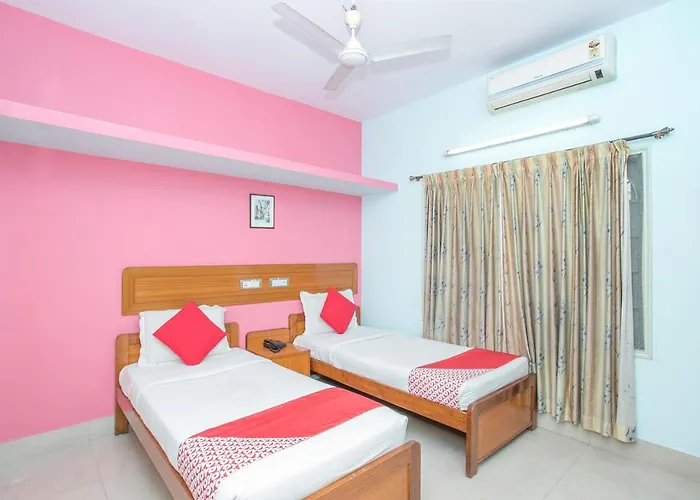 Oyo 11592 Hotel Red Carpet Residence