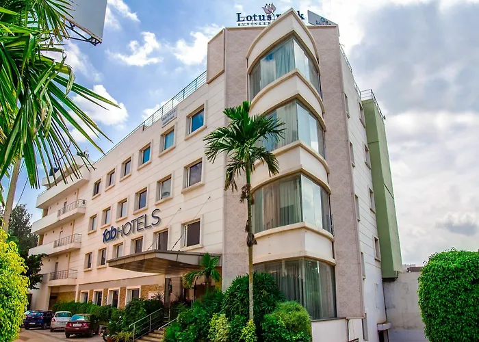 C Suites - Lotus Park