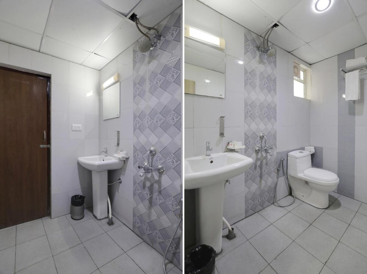 Oyo Flagship 15444 Manasa Electronic City 3*