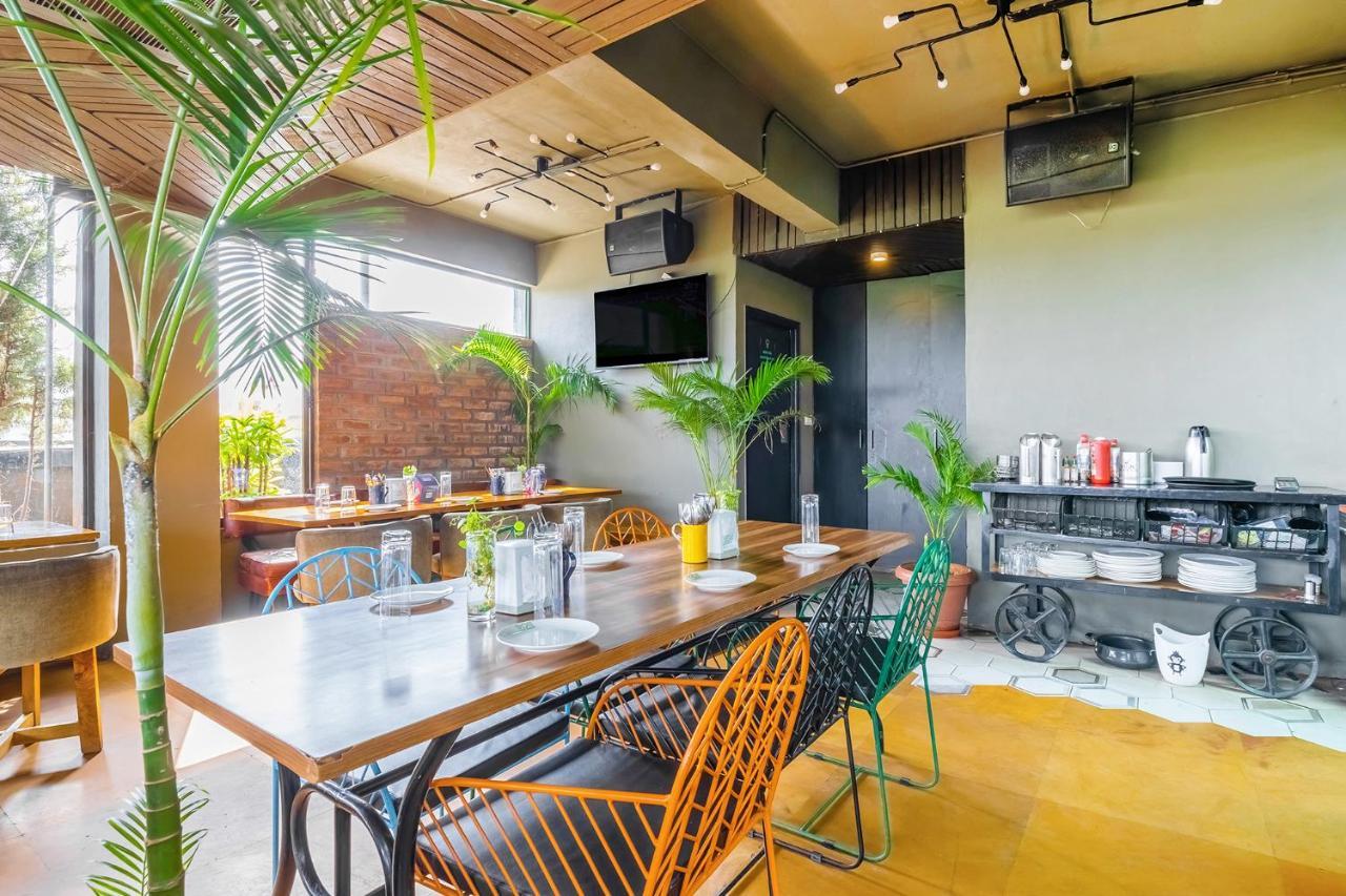 Fabhotel Astra Suites - Hsr Main Road Hotel