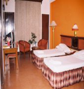 Hotel Golden Gates 3*