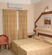 Hotel Vaccinated Staff - Collection O 13595 Vt Residency 3*