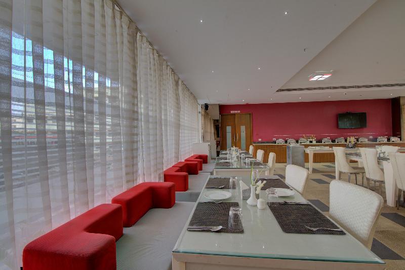 Hotel Collection O 30018 Ramee Electronic 3*