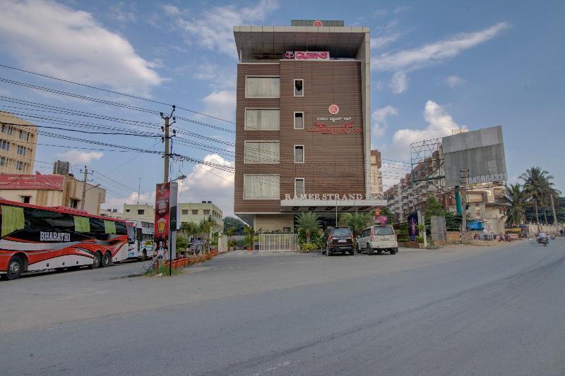 Collection O 30018 Ramee Electronic Hotel 3*