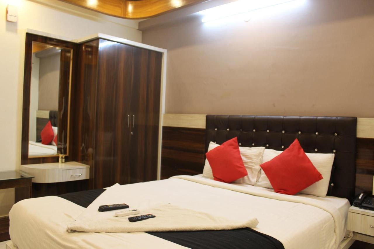 Hotel I Residency